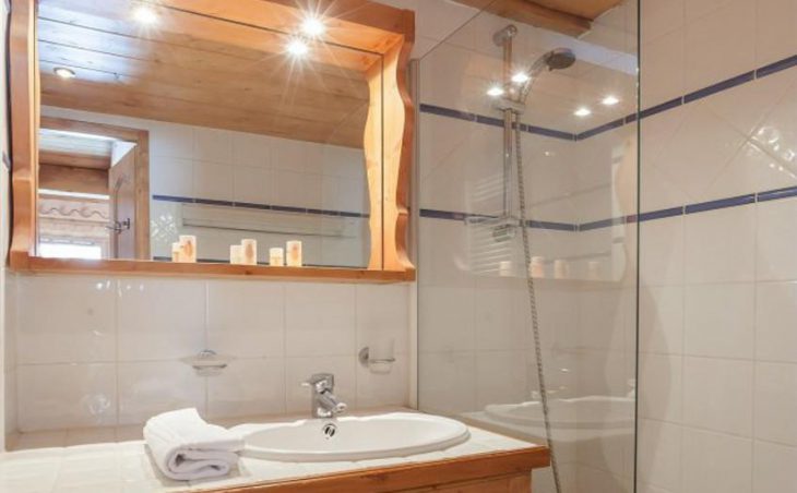 L'Ecrin des Neiges, Tignes, Bathroom